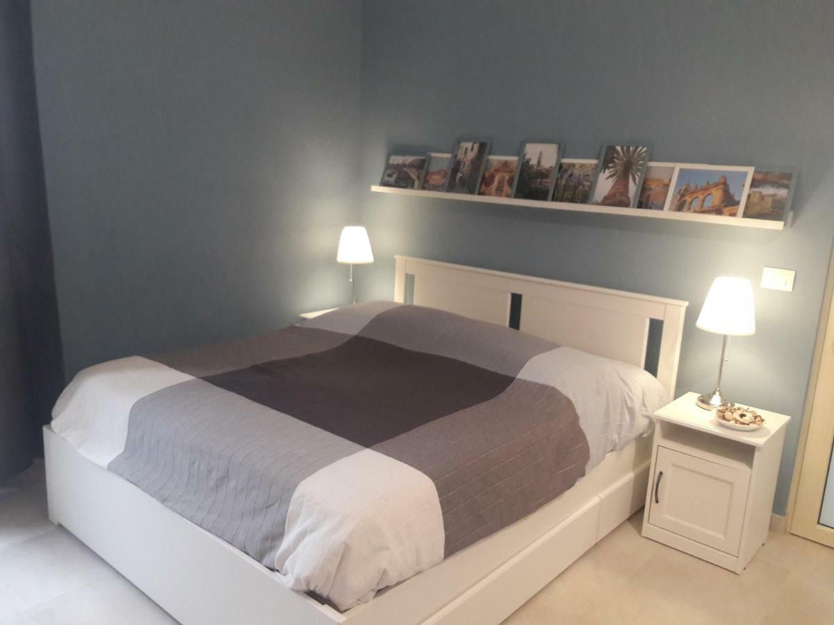 Signorile Street - Apartment Near The Sea Bari Bagian luar foto