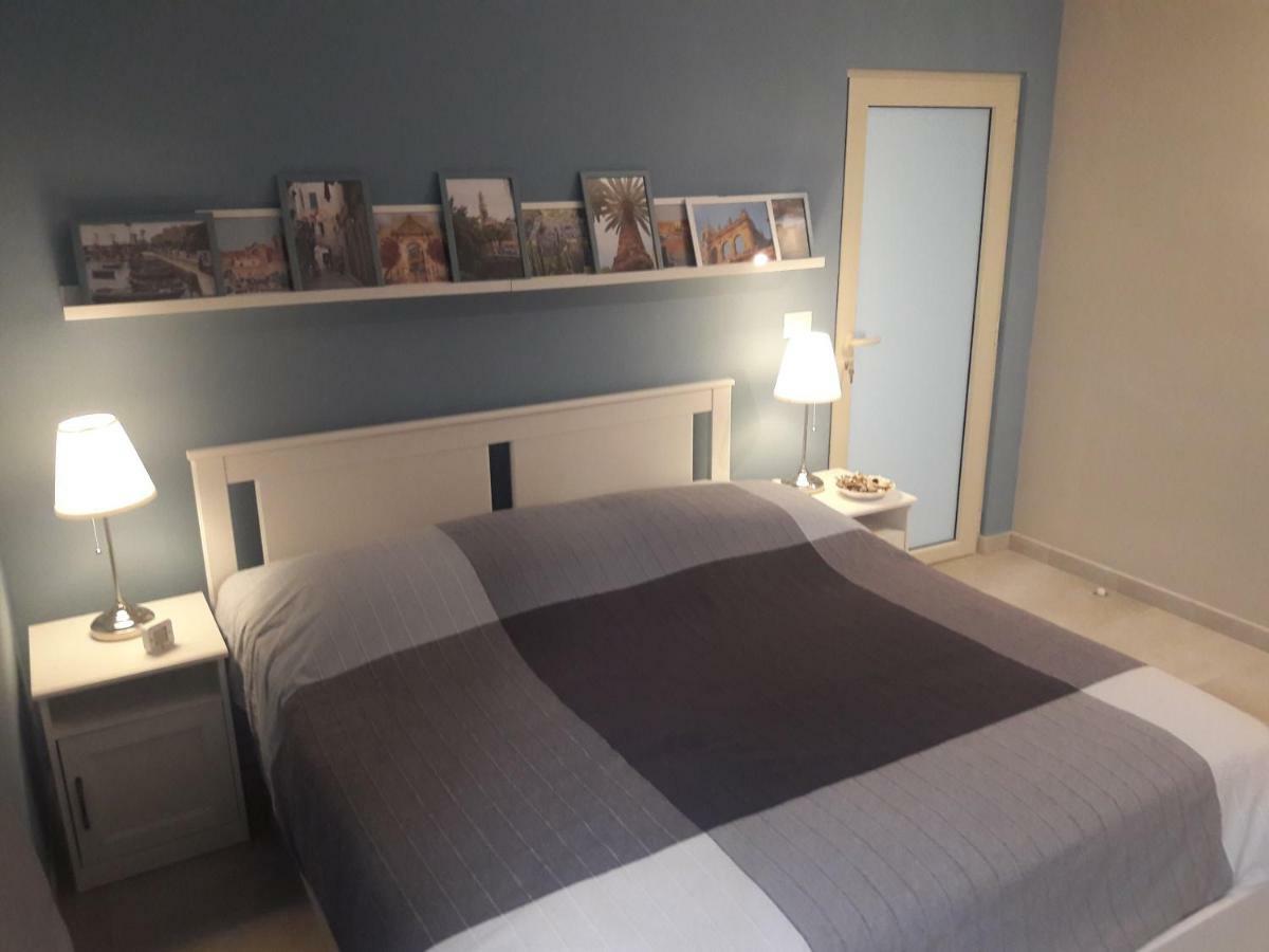 Signorile Street - Apartment Near The Sea Bari Bagian luar foto