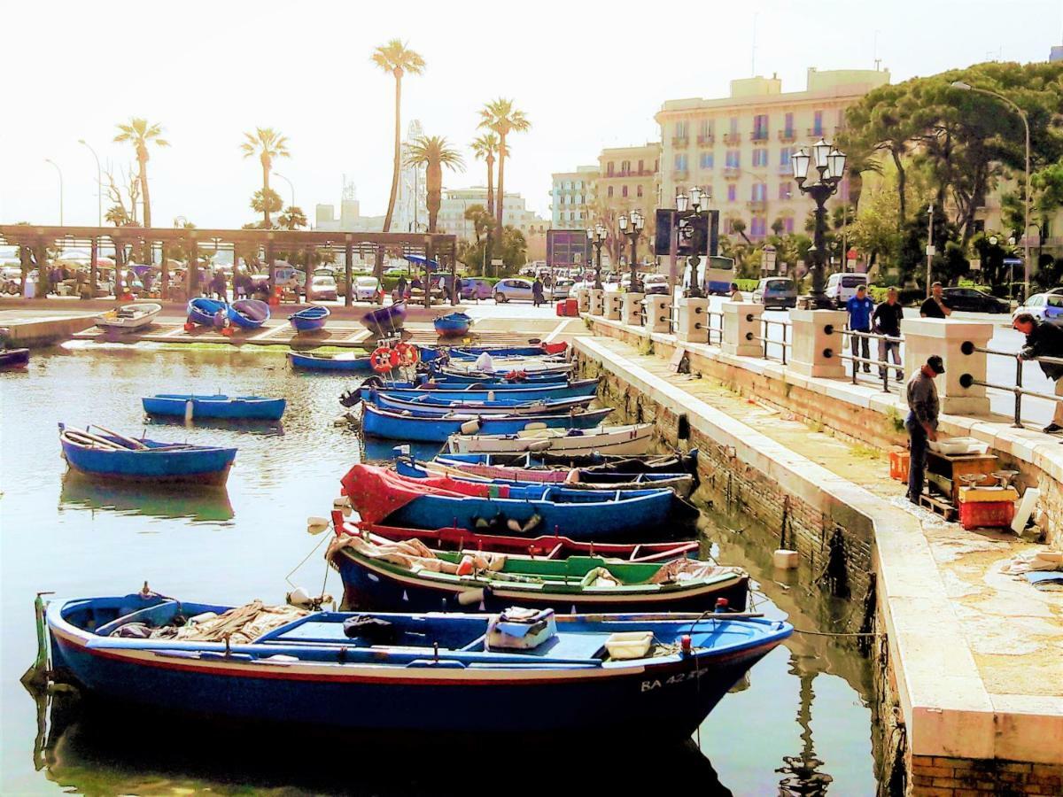 Signorile Street - Apartment Near The Sea Bari Bagian luar foto